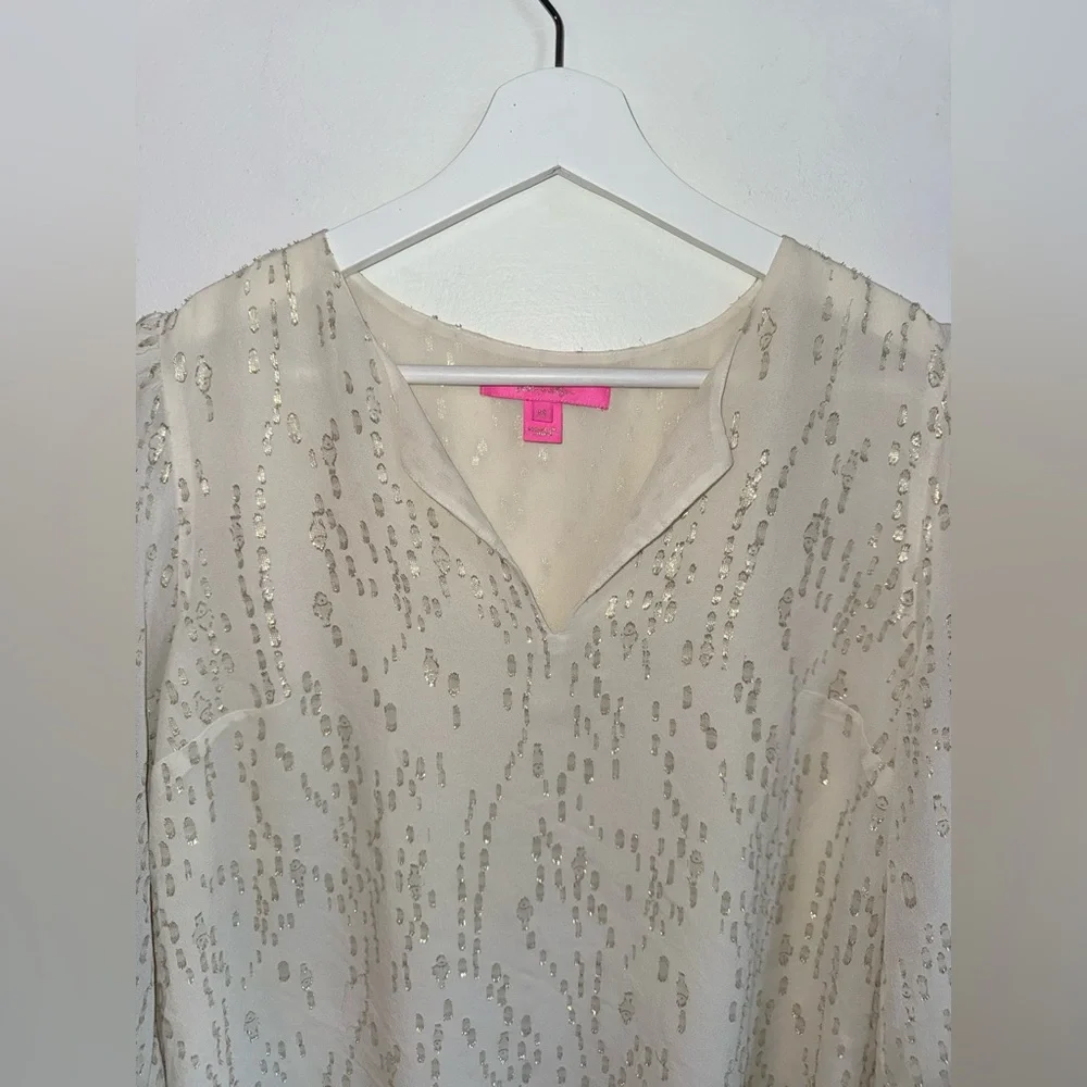 Lilly Pulitzer ELLAREY Cream V-Notch Metallic Dot Silk Blouse Size M - Picture 3 of 12